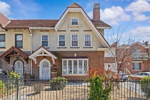 256 Highland Blvd, Brooklyn, NY, 11207-1922 | Card Image