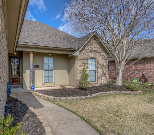 307 Briars Ct, Bossier City, LA, 71111-6133 | Card Image