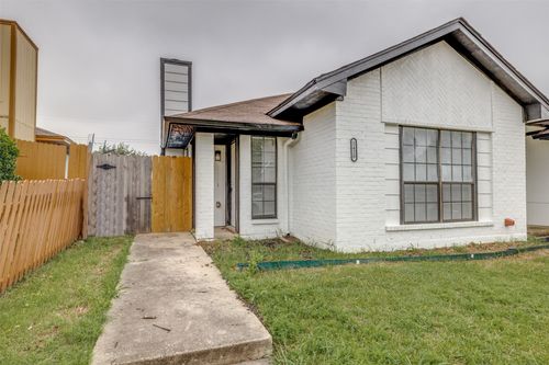 2428 Summer Place Dr, Arlington, TX, 76014-1904 | Card Image