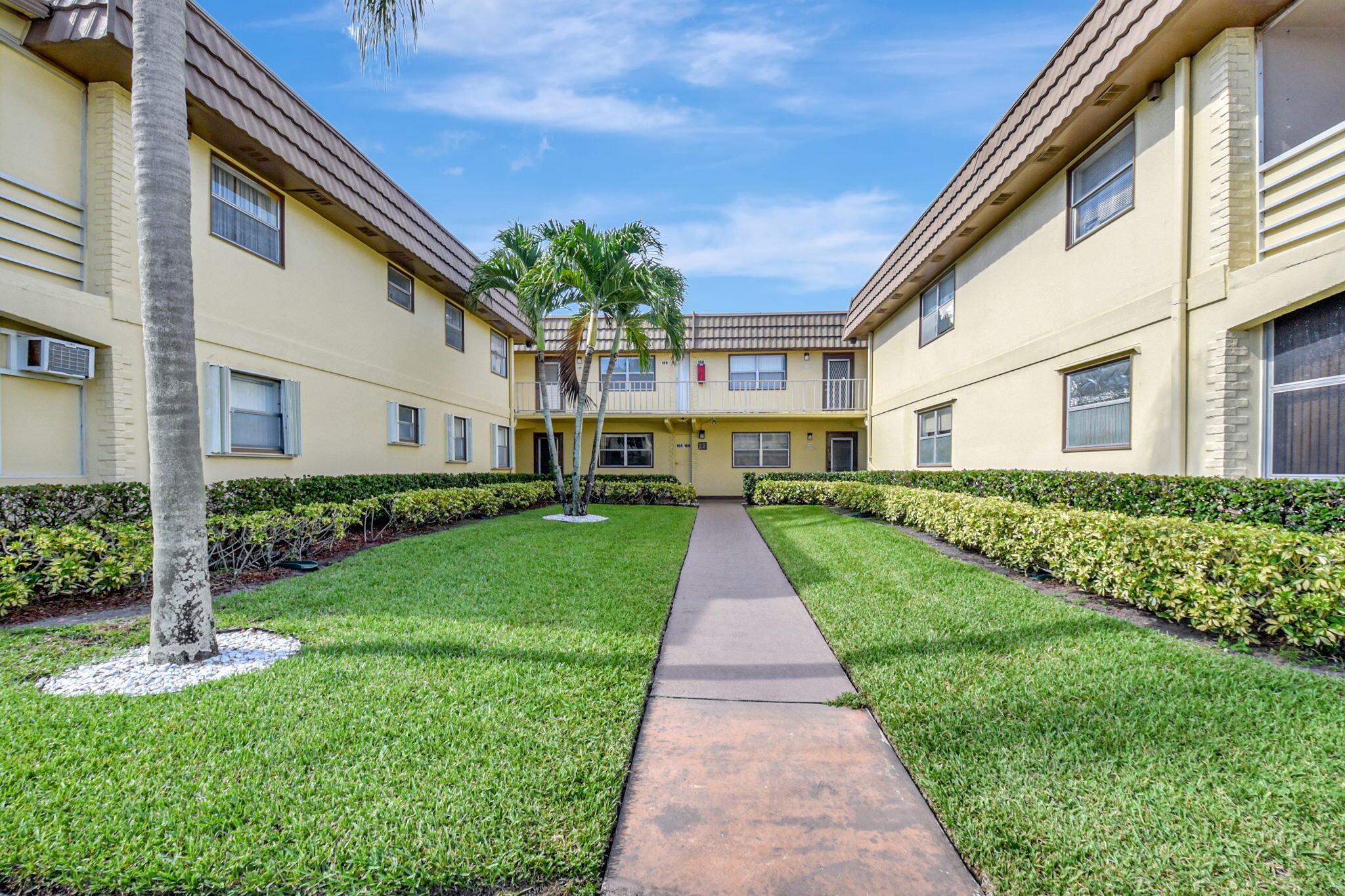 Saxony D , Delray Beach, FL 33446
