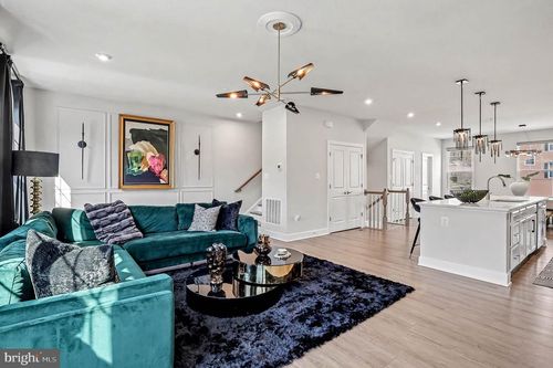 10878 Foxtrot Cir, UPPER MARLBORO, MD, 20772-4035 | Card Image