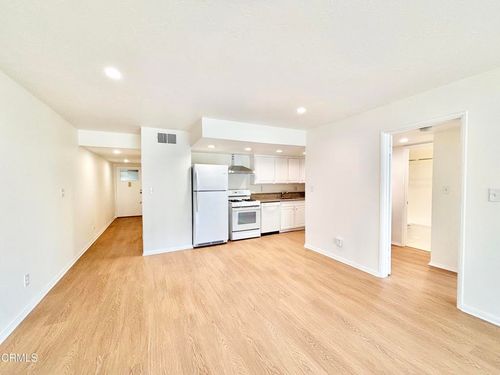 616 Sunfish Way, Port Hueneme, CA, 93041-3502 | Card Image