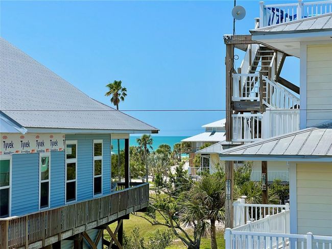 One of the views of the gulf from the upper balcony | Image 43