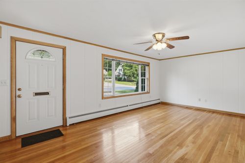 13 Sherman St, Nashua, NH, 03064-1542 | Card Image