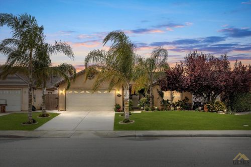 4315 Serene Oak Drive, Bakersfield, CA, 93313 | Card Image