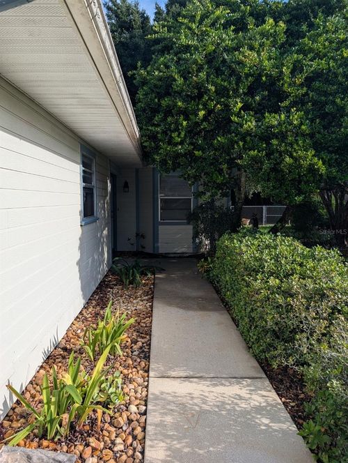 2407 South Avenue, Leesburg, FL, 34748 | Card Image