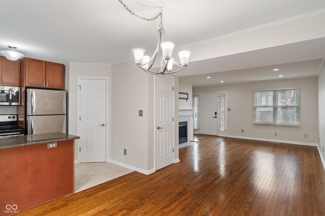 524 E 10 Th St, Townhouse with 2 bedrooms, 3 bathrooms and null parking in Indianapolis IN | Image 10