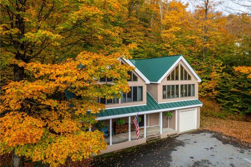 17 Roundtree Rd, Winhall, VT, 05340-4429 | Card Image