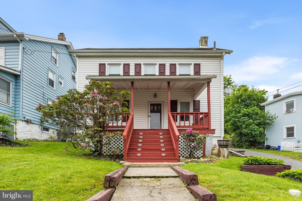 New Rd, Aston, PA 19014