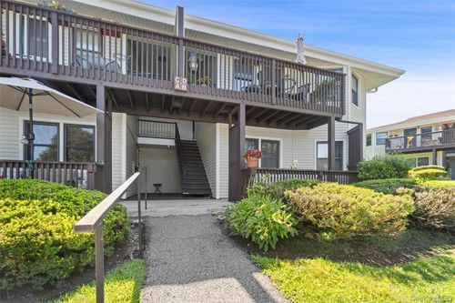 b-39 Sussex Dr, Yorktown Heights, NY, 10598-1622 | Card Image