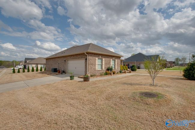 127 Birch Falls Dr, House other with 4 bedrooms, 2 bathrooms and null parking in Hazel Green AL | Image 20