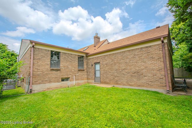 9010 Green Garden Ct, House other with 3 bedrooms, 2 bathrooms and null parking in Louisville KY | Image 41
