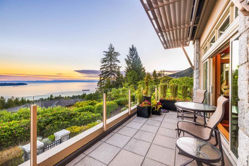 101-2535 Garden Crt, West Vancouver, BC, V7S0A1 | Card Image