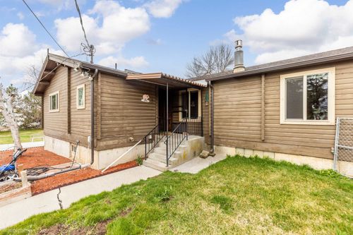 1600 8th St, Davenport, WA, 99122-5157 | Card Image