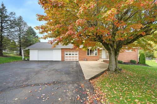 4701 California Ave, Louisville, OH, 44641-2107 | Card Image