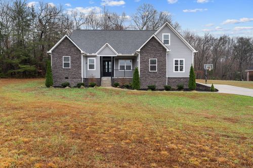 26 Melanie St, McMinnville, TN, 37110-5809 | Card Image