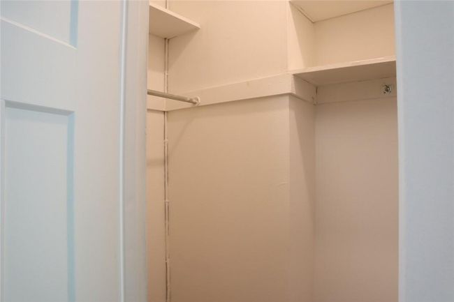 Entryway closet | Image 15