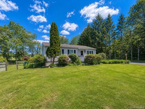 5 Mountain View Dr, Warwick, NY, 10990-2145 | Card Image