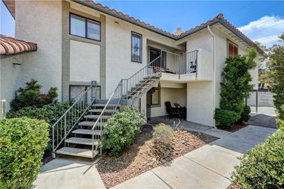 4 - 6735 W Charleston Boulevard, Condo with 2 bedrooms, 1 bathrooms and null parking in Las Vegas NV | Image 1