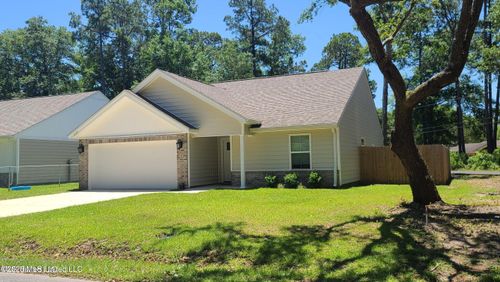 6123 Beach St, Ocean Springs, MS, 39564-9058 | Card Image