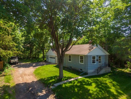 720 Wayzata Blvd E, Wayzata, MN, 55391-1730 | Card Image