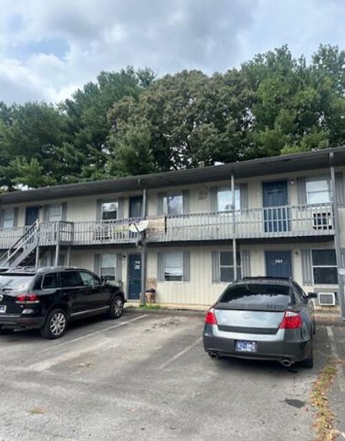 707 20th St Se, Cleveland, TN, 37311-7704 | Card Image