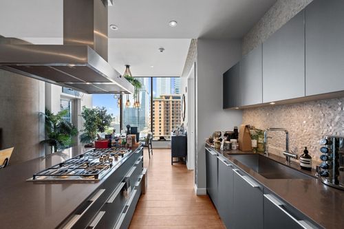 apt-1911-210 Lavaca St, Austin, TX, 78701-4582 | Card Image