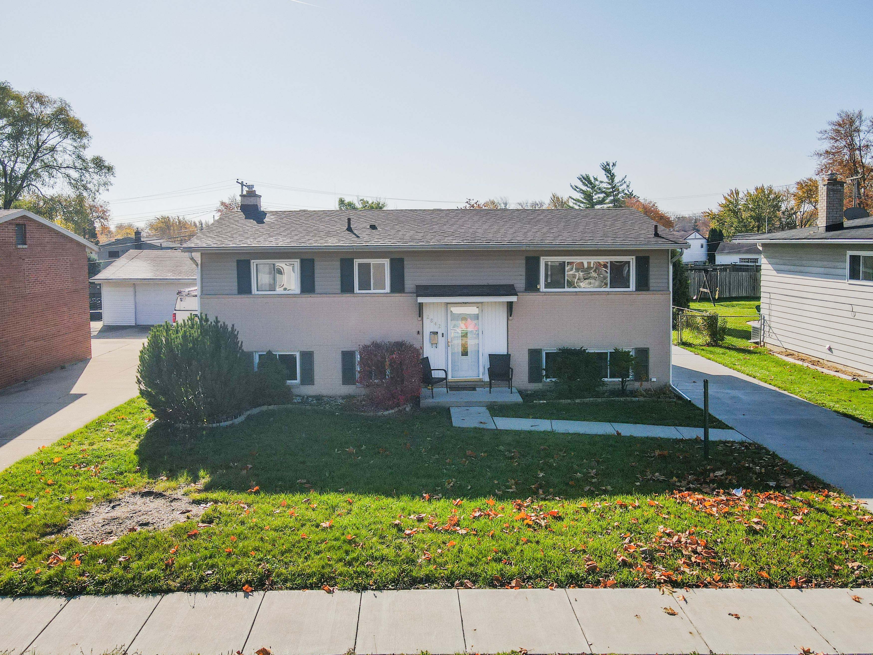 Serra Dr, Sterling Heights, MI 48310