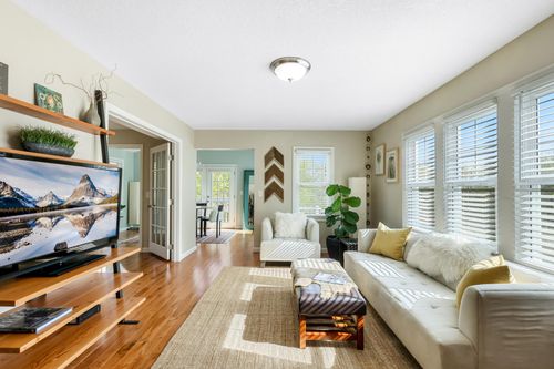 3465 Crystal Pl, Wayzata, MN, 55391-9202 | Card Image