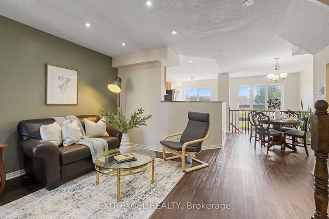 1509 Demeter St, House attached with 3 bedrooms, 2 bathrooms and 2 parking in Orleans ON | Image 9
