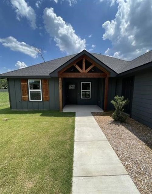 612 W Coffin St, Denison, TX, 75020-7519 | Card Image