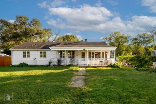 28W659 Lester St, West Chicago, IL, 60185-3842 | Card Image