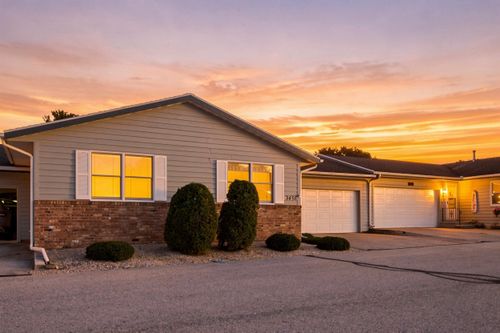 3455 Woodbridge Ct, La Crosse, WI, 54601-7285 | Card Image