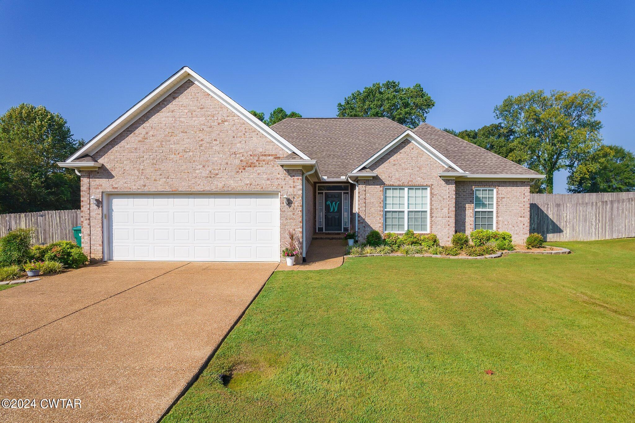 Austin Cv, Jackson, TN 38305