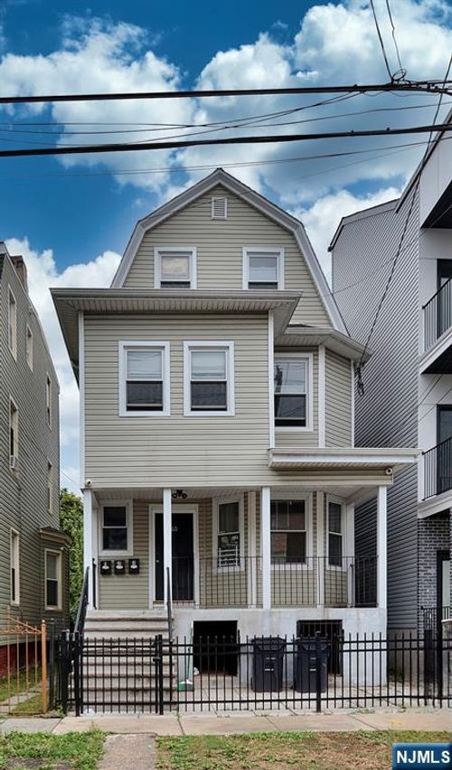 60 12th St, Newark, NJ, 07107-1516 | Card Image