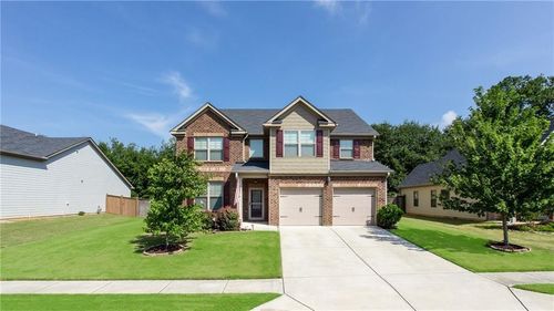 207 Birchwood Dr, Loganville, GA, 30052-3099 | Card Image