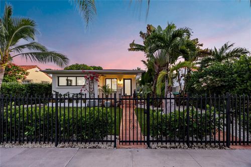 1618 Sw 18th St, Miami, FL, 33145-2816 | Card Image