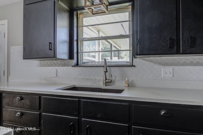 2803 W 18 Th St, House other with 3 bedrooms, 2 bathrooms and null parking in Plainview TX | Image 15