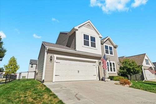 8680 Chippewa River Dr, Fowlerville, MI, 48836-8627 | Card Image