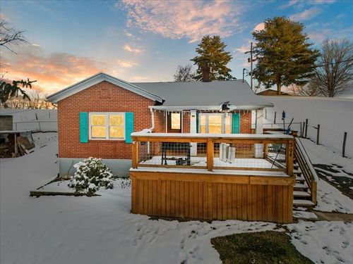 304 S Greever St, Rural Retreat, VA, 24368-3001 | Card Image