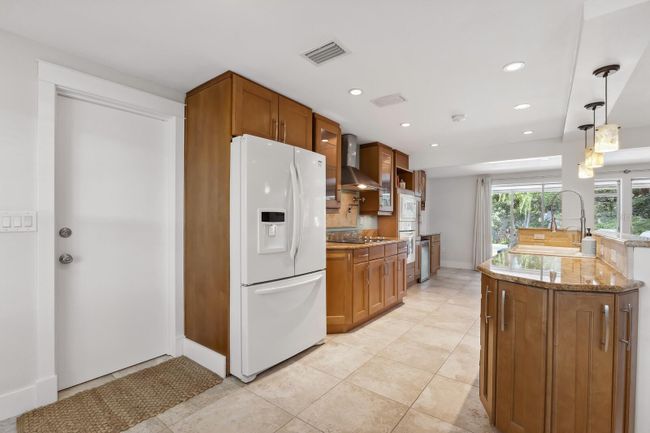 506 69 Th St, House other with 3 bedrooms, 2 bathrooms and null parking in HOLMES BEACH FL | Image 19