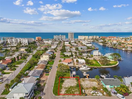 17404 2nd St E, REDINGTON SHORES, FL, 33708-4203 | Card Image