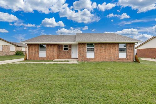 7028 W Frazier Ln, Wichita, KS, 67212-3319 | Card Image