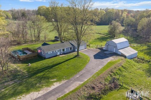 15-byron-township-8707 Clyde Park Ave Sw, Byron Center, MI, 49315-8657 | Card Image