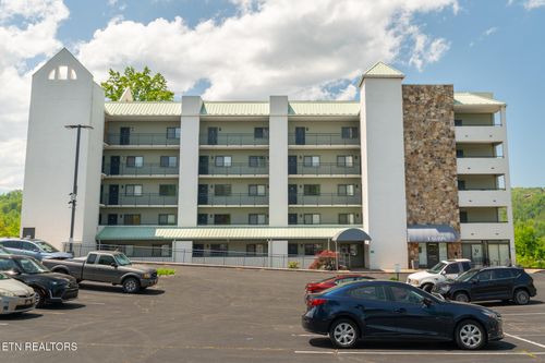 unit-401-354 E Holly Ridge Rd, Gatlinburg, TN, 37738 | Card Image