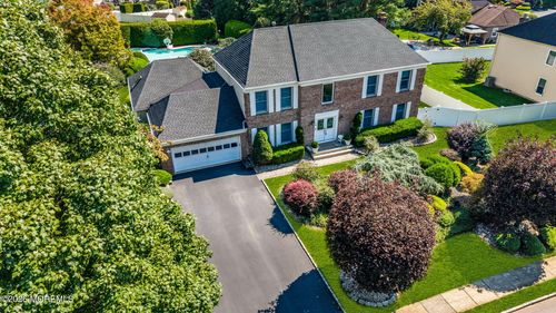 4 Plowshare Ct, Marlboro, NJ, 07746-2308 | Card Image