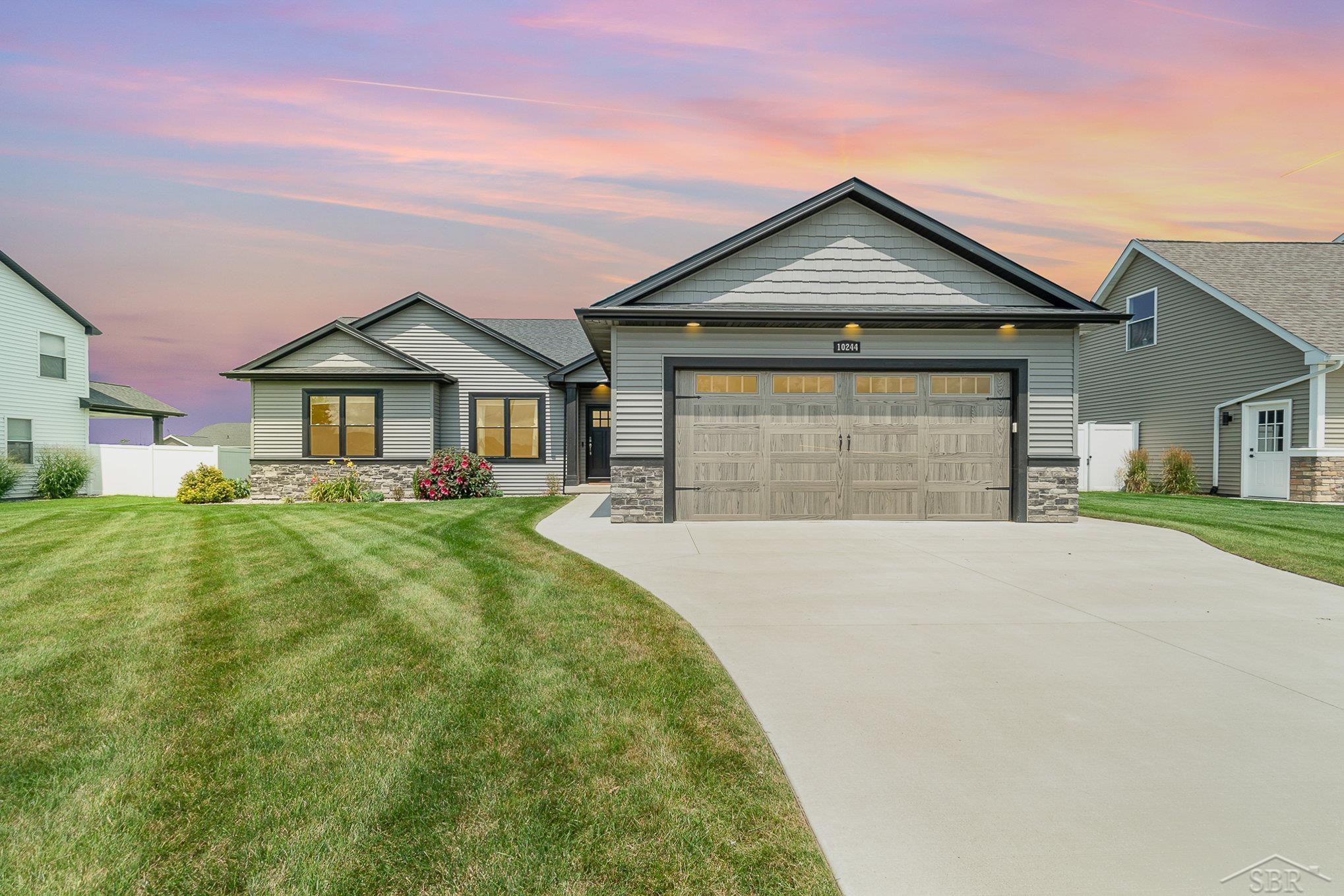 Sarle Rd, Freeland, MI 48623