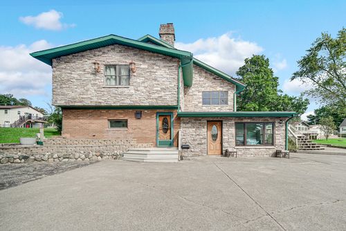 20973 N Lake Dr, Walkerton, IN, 46574-9294 | Card Image