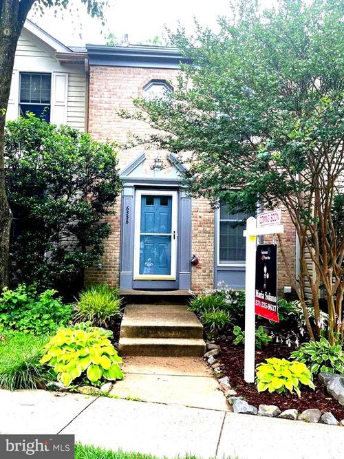 6556 Skylemar Trl, CENTREVILLE, VA, 20121-3838 | Card Image