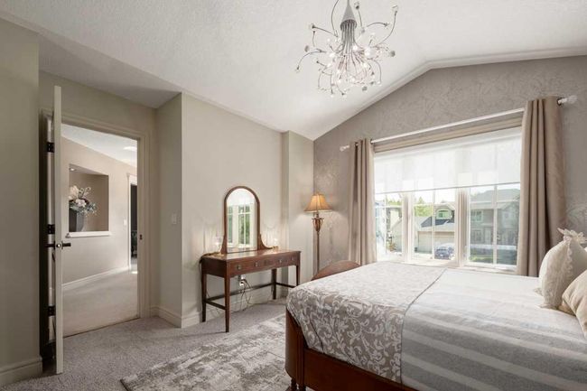 10 Spring Valley Pl Sw, House other with 5 bedrooms, 5 bathrooms and 6 parking in Calgary AB | Image 37
